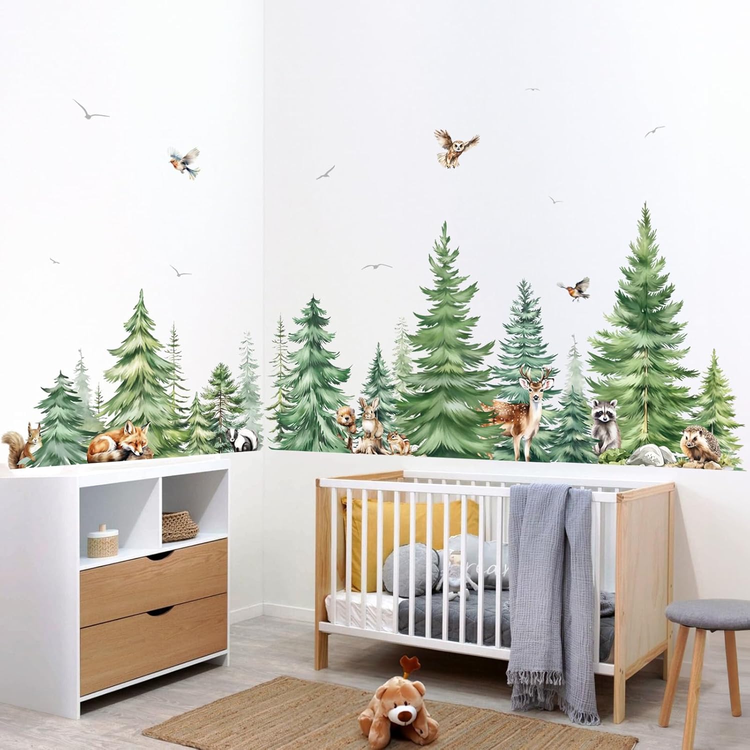 Large Watercolor Pine Tree Ani - Baby Nursery Panelling recension och pris